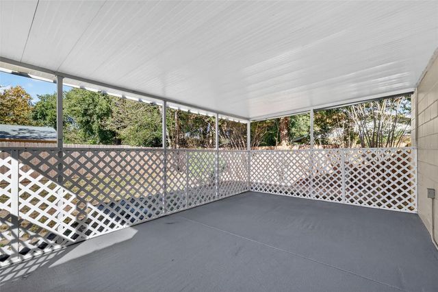 300 CRICKET HOLLOW LANE, Eustis, FL 32726