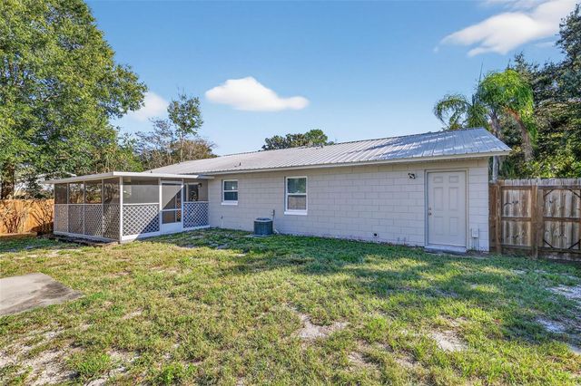 300 CRICKET HOLLOW LANE, Eustis, FL 32726