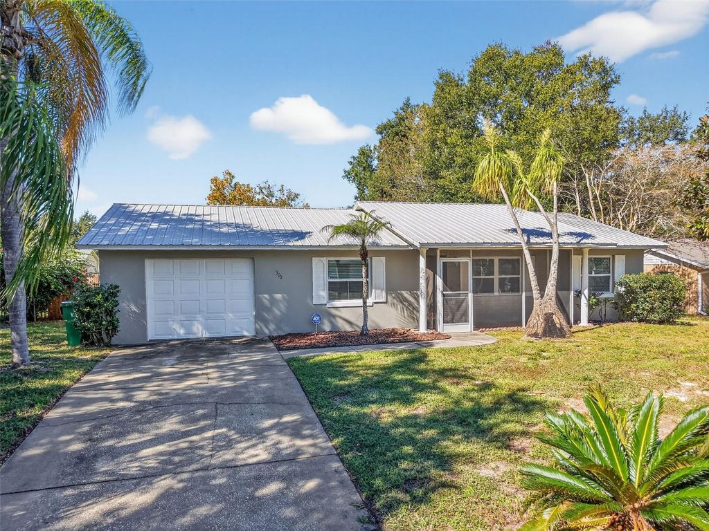 300 CRICKET HOLLOW LANE, Eustis, FL 32726