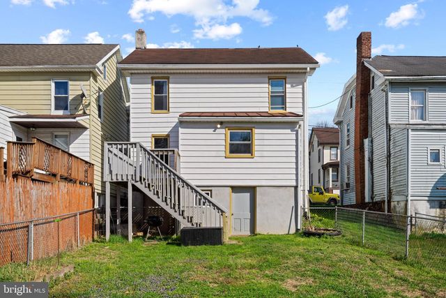 80 MAIN ST, Yorkana, PA 17406
