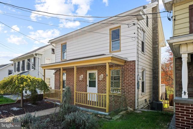 80 MAIN ST, Yorkana, PA 17406