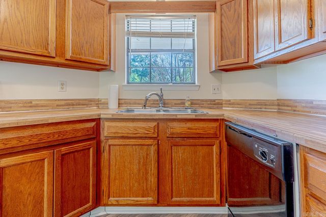 13900 Wimbledon Loop, Little Rock, AR 72210