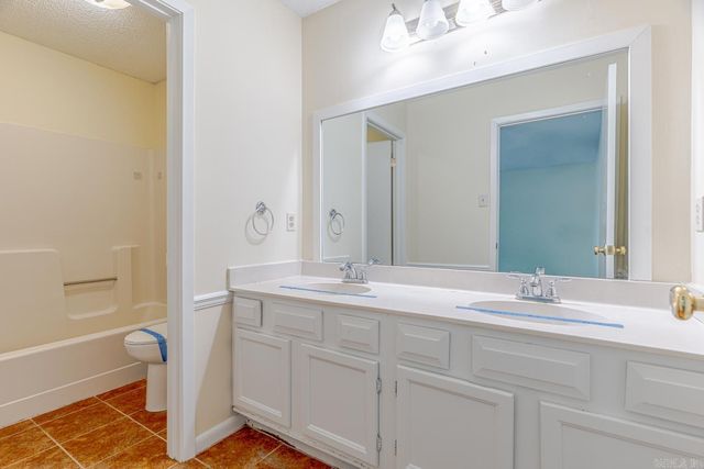 13900 Wimbledon Loop, Little Rock, AR 72210