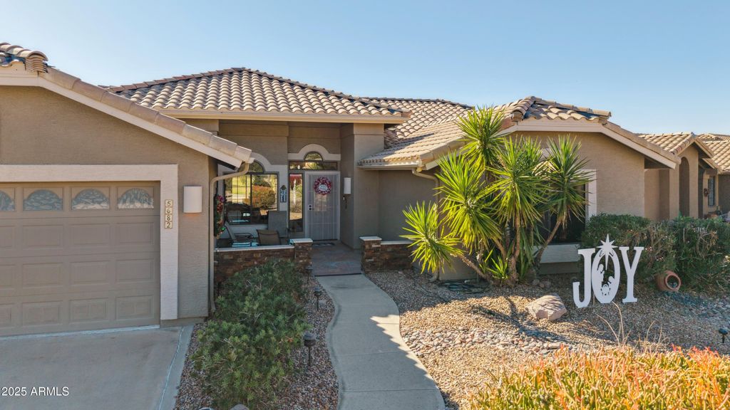 Image 40 of property listing at 5682 S CREOSOTE Drive, Gold Canyon, AZ 85118