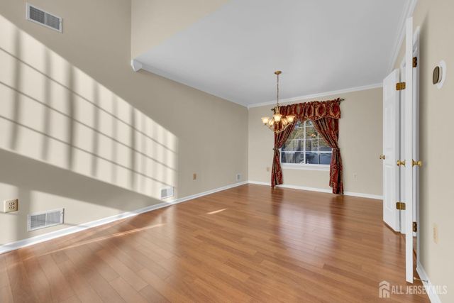 19 Cherrywood Drive, Piscataway, NJ 08854