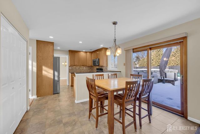 19 Cherrywood Drive, Piscataway, NJ 08854