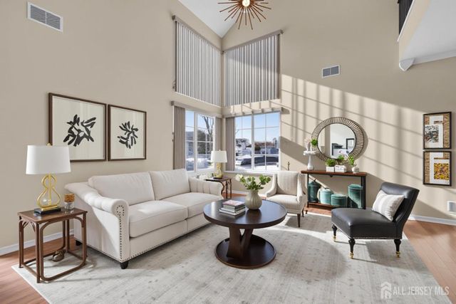 19 Cherrywood Drive, Piscataway, NJ 08854