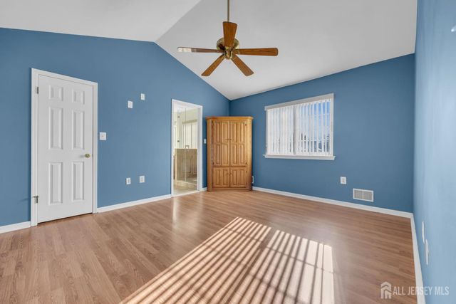 19 Cherrywood Drive, Piscataway, NJ 08854