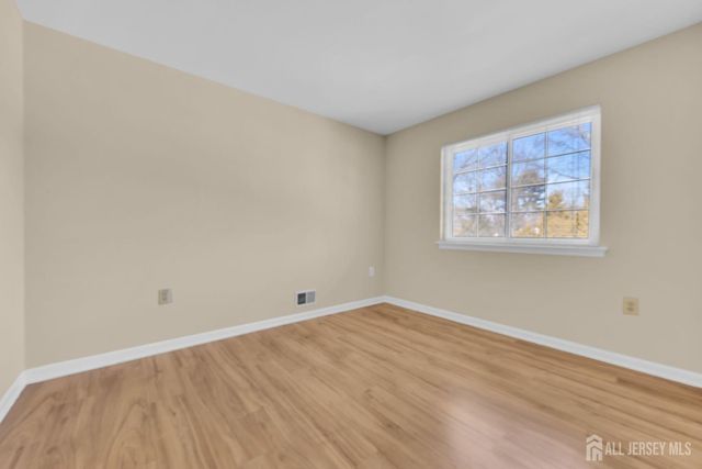 19 Cherrywood Drive, Piscataway, NJ 08854