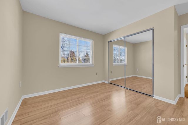 19 Cherrywood Drive, Piscataway, NJ 08854