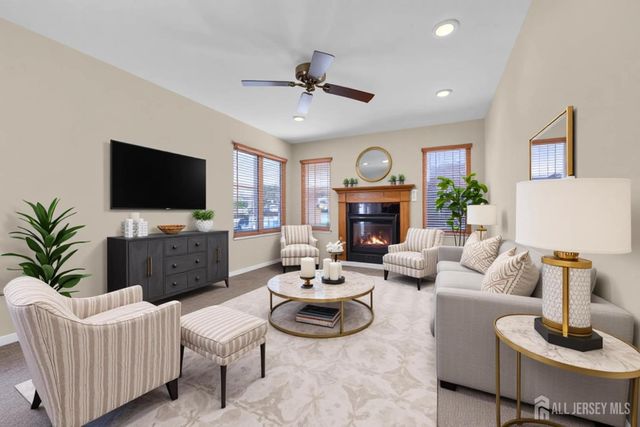 19 Cherrywood Drive, Piscataway, NJ 08854