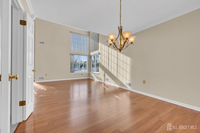 19 Cherrywood Drive, Piscataway, NJ 08854