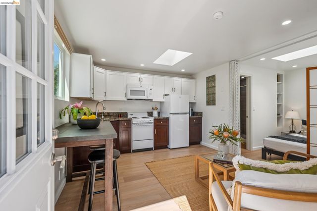 930 Richmond St, El Cerrito, CA 94530