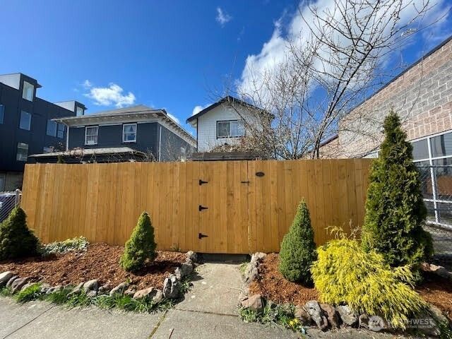 1912 Martin Luther King Jr Way, Tacoma, WA 98405