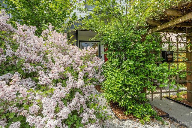 1912 Martin Luther King Jr Way, Tacoma, WA 98405