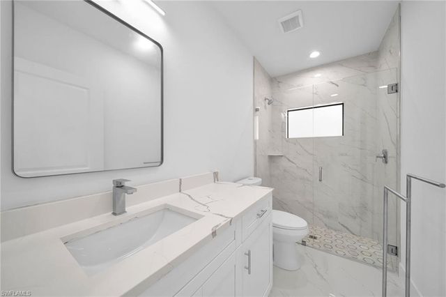 3721 NE 11th PL, Cape Coral, FL 33909