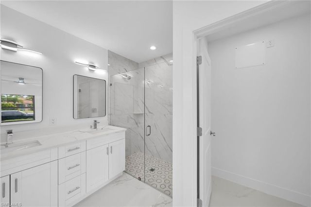3721 NE 11th PL, Cape Coral, FL 33909