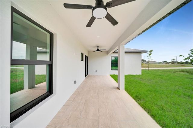3721 NE 11th PL, Cape Coral, FL 33909