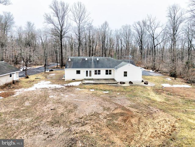 1347 E THATCHER RD, Quakertown, PA 18951