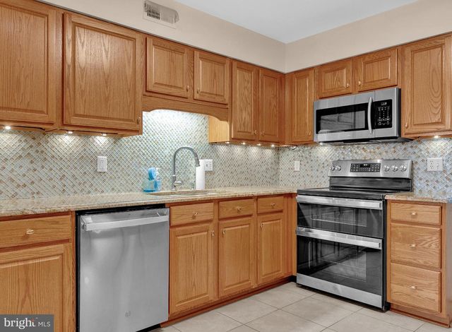 1347 E THATCHER RD, Quakertown, PA 18951