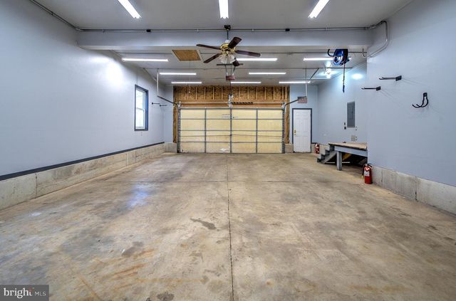 1347 E THATCHER RD, Quakertown, PA 18951