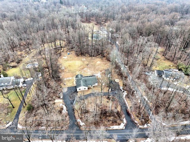 1347 E THATCHER RD, Quakertown, PA 18951