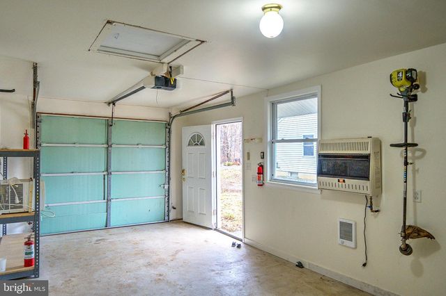 1347 E THATCHER RD, Quakertown, PA 18951