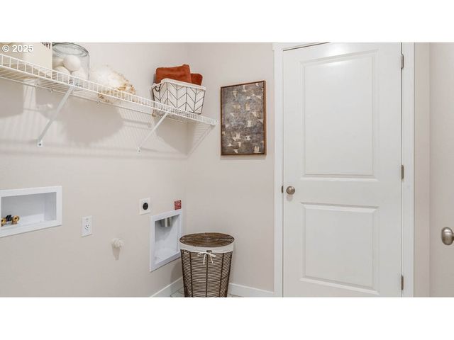 16695 Se Crossland St, Happy Valley, OR 97086