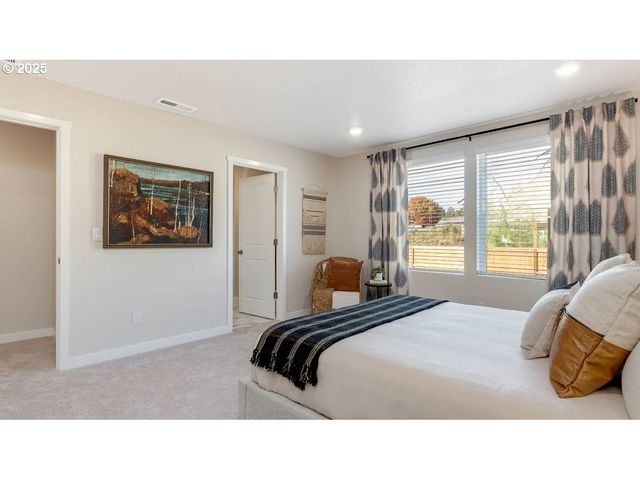 16695 Se Crossland St, Happy Valley, OR 97086