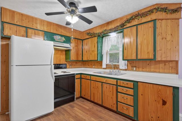 2610 GAYNOR AVENUE, Wisconsin Rapids, WI 54495