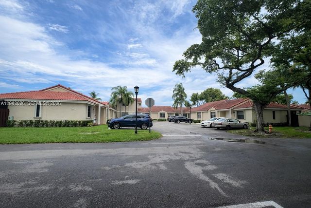 6012 NW 172nd Terr Circle, Hialeah, FL 33015