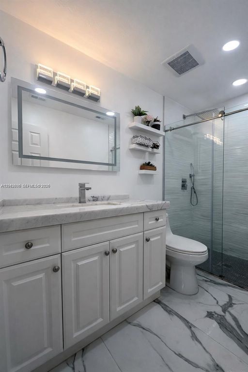 6012 NW 172nd Terr Circle, Hialeah, FL 33015