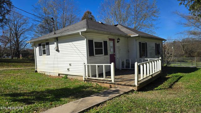 319 E Farrell St, Niota, TN 37826
