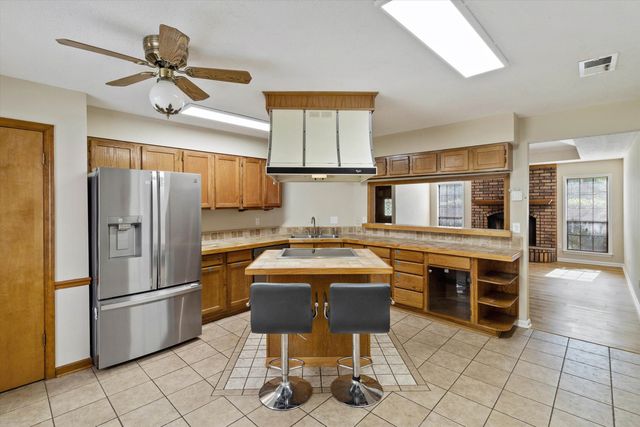 1144 LOCKE-CUBA RD, Millington, TN 38053