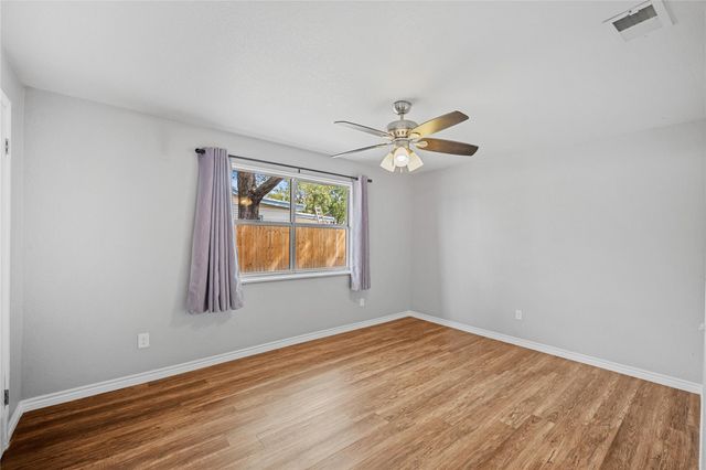 407 Lamon ST, Burnet, TX 78611