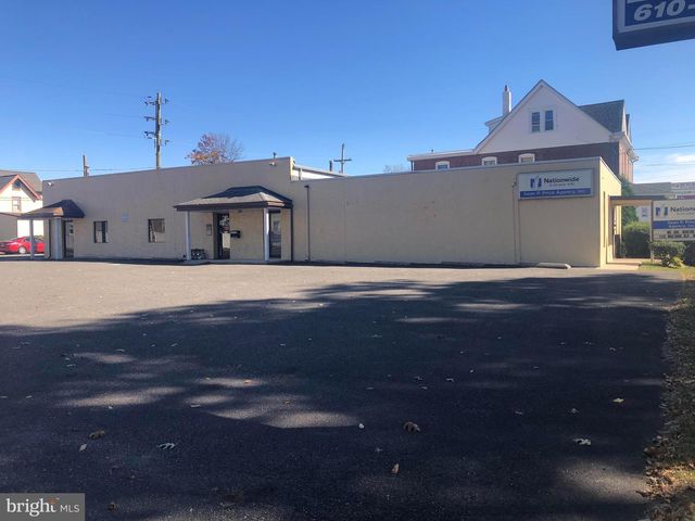 35 WOODLAND AVE, Morton, PA 19070