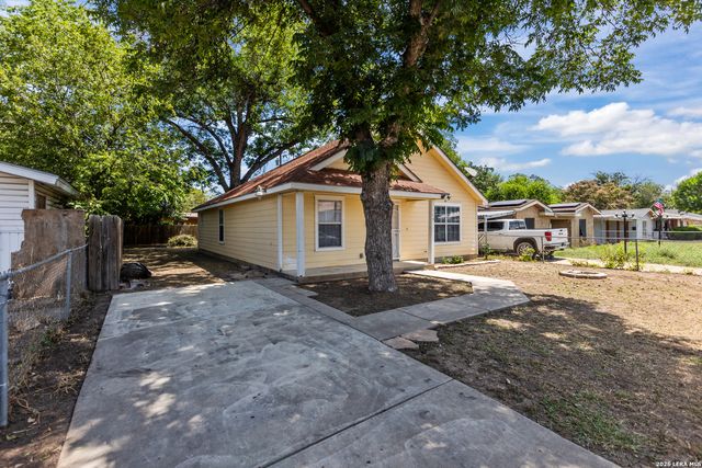 123 FRAN FRAN ST, San Antonio, TX 78207