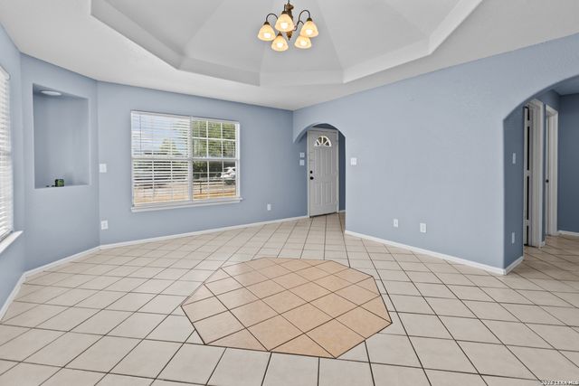 123 FRAN FRAN ST, San Antonio, TX 78207