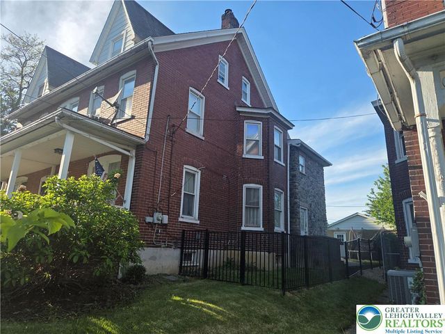 82 High Street, Nazareth Boro, PA 18064