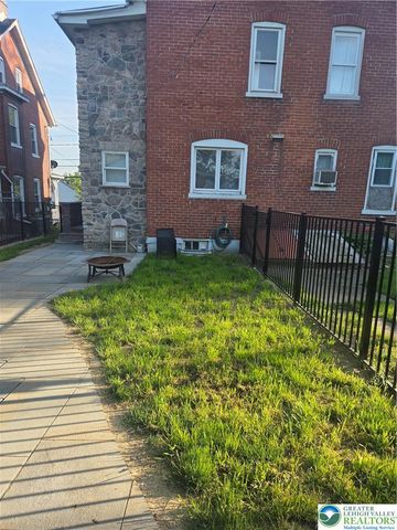 82 High Street, Nazareth Boro, PA 18064