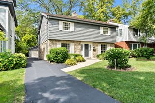 922 Sterling Avenue, Flossmoor, IL 60422
