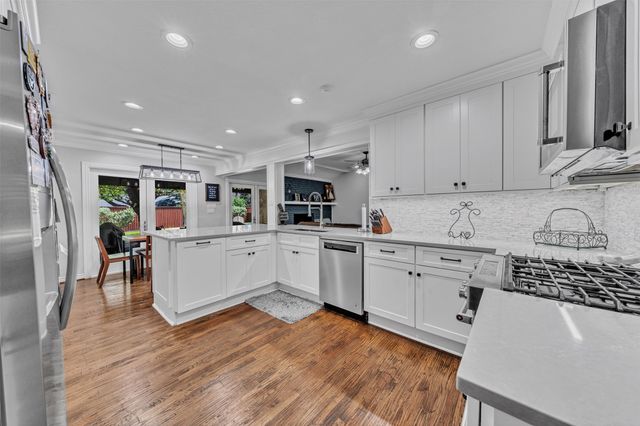4421 Allencrest Lane, Dallas, TX 75244