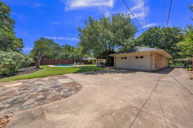 4421 Allencrest Lane, Dallas, TX 75244