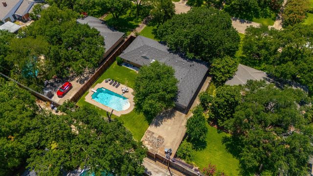 4421 Allencrest Lane, Dallas, TX 75244