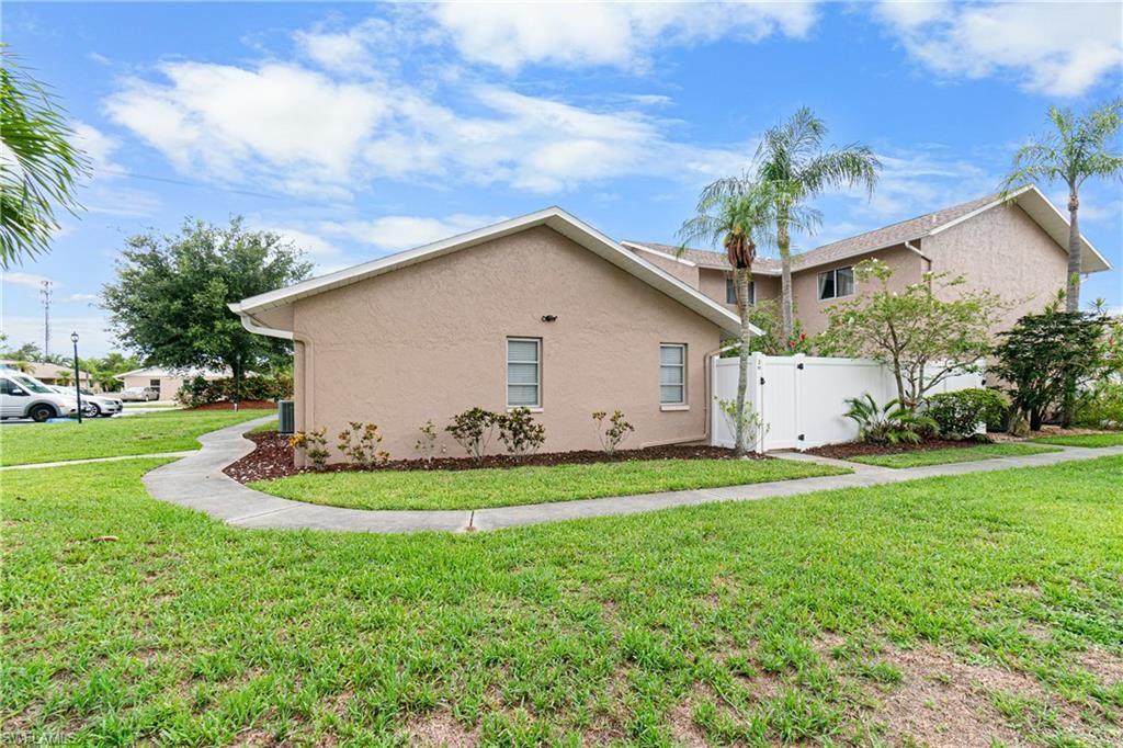 1031 SE 8th TER # 2H, Cape Coral, FL 33990