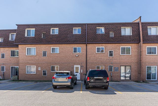 9480 Bay Colony Drive 2N, Des Plaines, IL 60016