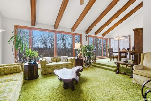 229 E FAR HILLS Drive, East Peoria, IL 61611