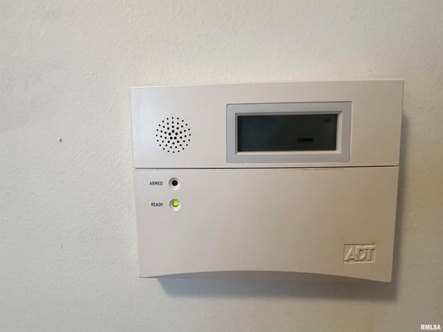 229 E FAR HILLS Drive, East Peoria, IL 61611