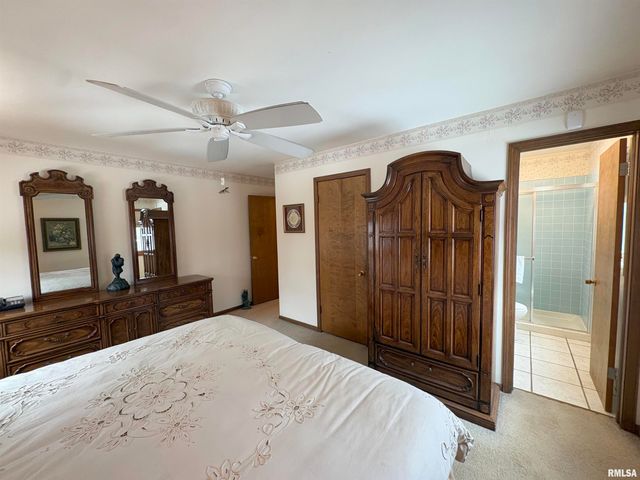 229 E FAR HILLS Drive, East Peoria, IL 61611