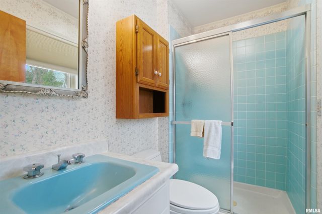 229 E FAR HILLS Drive, East Peoria, IL 61611